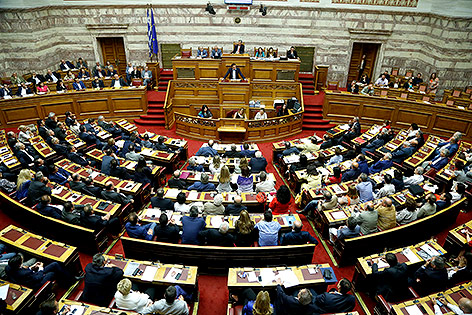 © APA/AP/Petros Karadjias Parlament in Griechenland