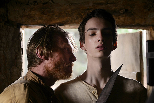 © Thimfilm Michael Fassbender als "Silas" und Kodi Smit-McPhee als "Jay"