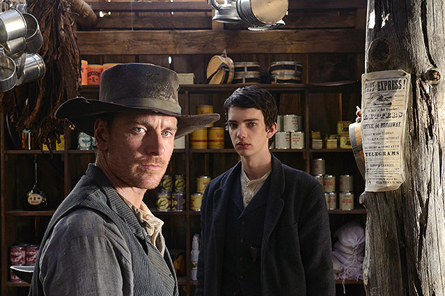 © Thimfilm Michael Fassbender als "Silas" und Kodi Smit-McPhee als "Jay"