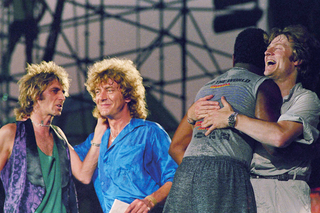 © AP/Amy Sancetta Robert Plant, John Paul Jones, Tony Thompson und Paul Martine