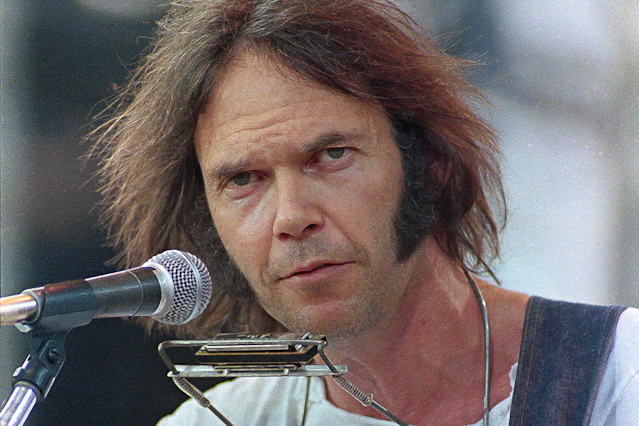 © AP/George Widman Neil Young