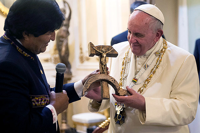 © AP/L'Osservatore Romano Papst Franziskus und Präsident von Bolivien Evo Morales