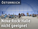 Flüchtlingssammelstelle auf dem Nova-Rock-Gelände