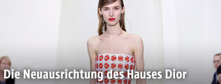 Modenschau von Raf Simons für die Dior Sommer-Kollektion 2014