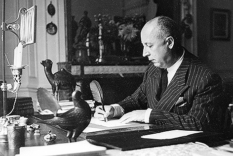 © picturedesk.com/Roger Viollet Christian Dior