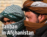 Vermummte Talibankämpfer in Afghanistan