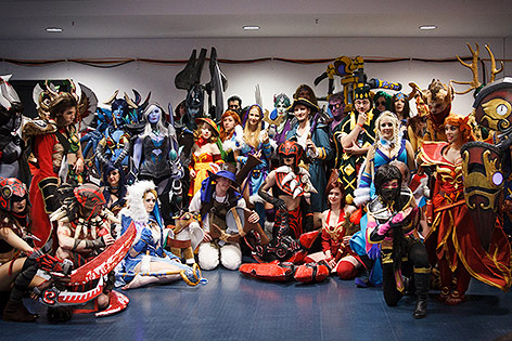 © ESL Cosplayer bei Gamescom 2015 in Köln