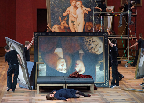 © Salzburger Festspiele / Marco Borrelli / Lelli Szene aus "Il trovatore" bei den Salzburger Festspielen
