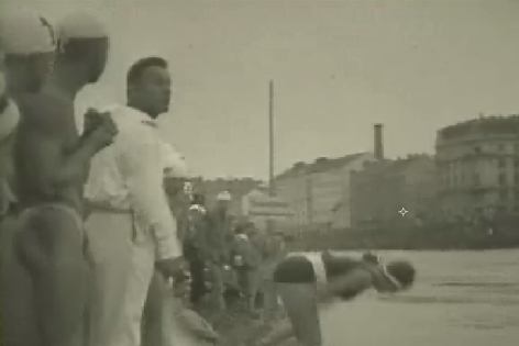 Freiwasserschwimmen am Donaukanal in Wien, 1935