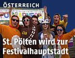 Fans besuchen das Frequency-Festival