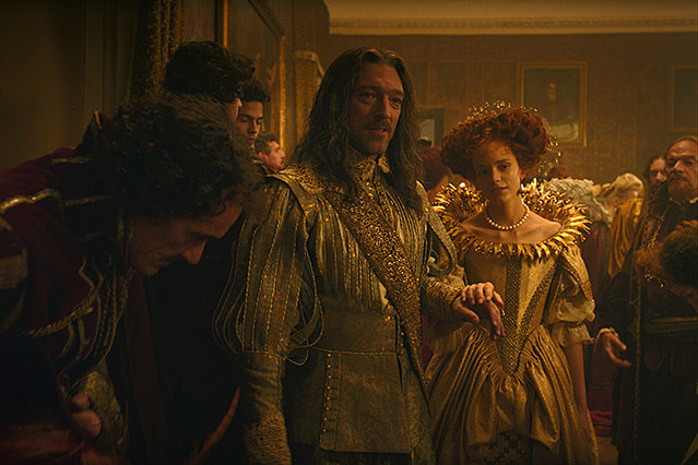 © Filmladen Filmverleih
Der König von Strongcliff (Vincent Cassel) und die junge Dora (Stacy Martin)