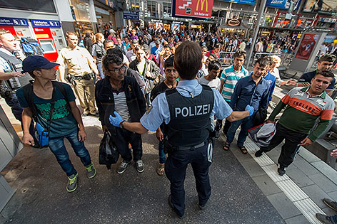 © APA/EPA/Matthias Balk Flüchtlinge auf dem Münchner Hauptbahnhof