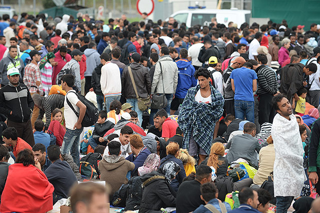 © APA/Roland Schlager Flüchtlinge in Nickelsdorf