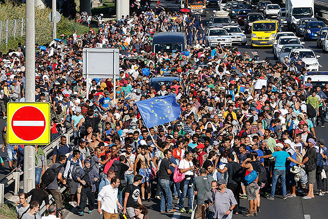 © AP/Frank Augstein Menschen am Weg von Budapest in den Westen