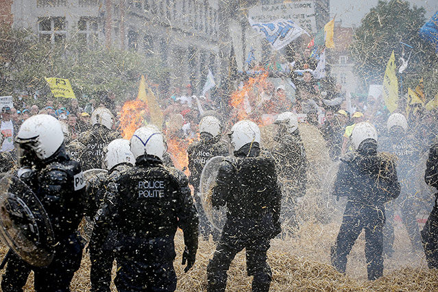 © APA/EPA/Olivier Hoslet Bauernproteste in Brüssel