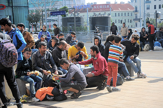 Flüchtlinge am Westbahnhof