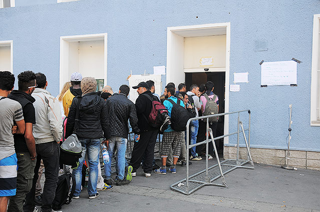 Flüchtlinge am Westbahnhof