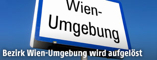 Schild mit Aufschrift Wien Umgebung