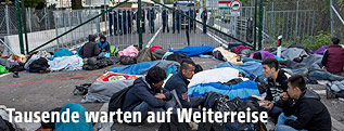 Flüchtlinge an der serbisch-ungarischen Grenze