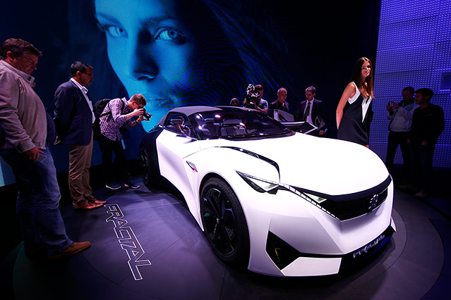 © Reuters/Kai Pfaffenbach Peugeot Fractal Concept Car