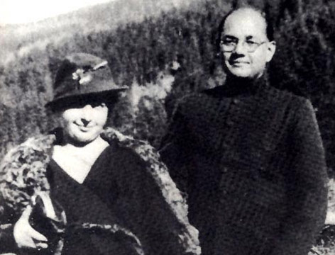 © Public Domain Subhas Bose mit seiner Frau (ca. 1937)