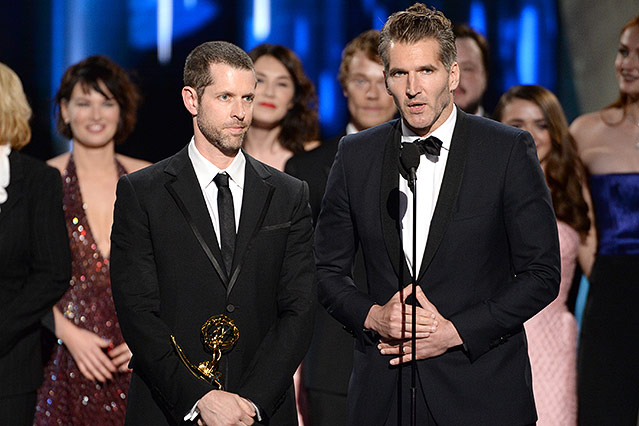 © AP/Invision for the Television Academy/Phil McCarten D.B. Weiss und David Benioff erhalten einen Emmy für “Game Of Thrones”