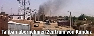 Rauchwolke über Kunuz-Stadt