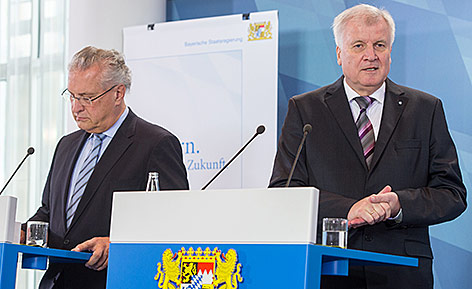 Bayerns Innenminister Joachim Herrmann und der bayerische Ministerpräsident Horst Seehofer