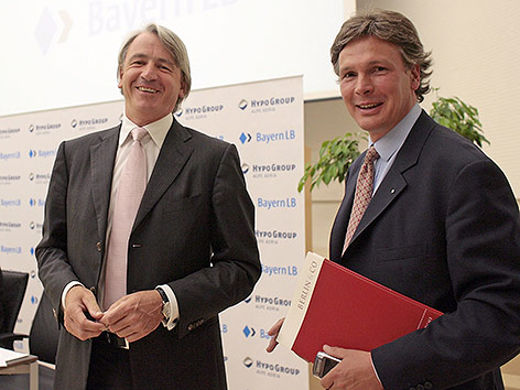 © APA/Gert Eggenberger Archivaufnahme von Hypo-Aufsichtsrat Wolfgang Kulterer und Hypo-Ex-Vorstandschef Tilo Berlin aus dem Jahr 2007