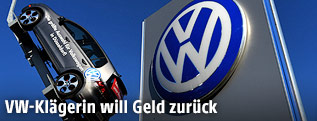 VW-Logo und Automodell