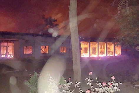 © AP/Medecins Sans Frontieres Brennendes Krankenhaus in Kunduz (Afghanistan)