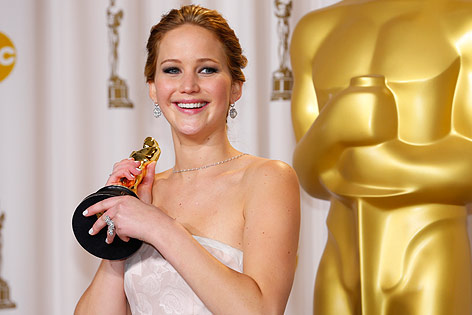 © Reuters/Mike Blake US-Schauspielerin Jennifer Lawrence mit Oscar