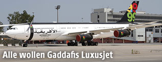 Außenansicht von Gaddafis privatem Flugzeug (Airbus A340)