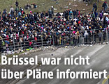 Fl&uuml;chtlinge in Spielfeld