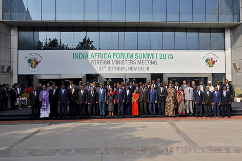 © Reuters/Adnan Abidi Gruppenbild am Afrika-Indien-Gipfel