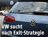 Heck eines VW Golf in einer Volkswagen-Werkstatt