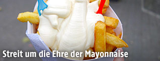 Pommes frittes mit Mayonnaise