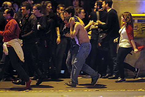 © Reuters/Christian Hartmann Verletzte in Paris