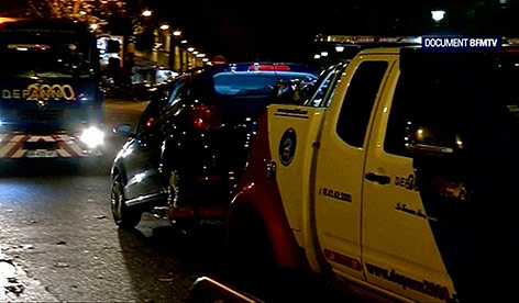 © APA/AP/BFMTV Ein schwarzer Seat den die Terroristen als Fahrzeug genutzt haben