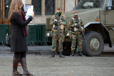 © AP/Virginia Mayo Soldaten in Brüssel