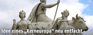 Europa-Gruppe des Albert Memorials im Londoner Hyde Park