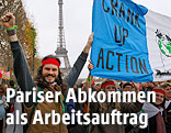 Jubelnde Demonstranten in Paris