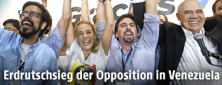 Jubel von Lilian Tintori und Freddy Guevara (B&uuml;ndnis „Mesa de la Unidad Democratica“ MUD)