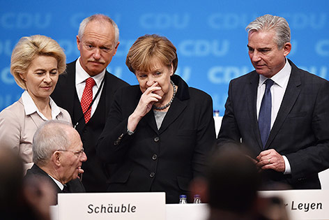© APA/EPA/Michael Kappeler Ursula von der Leyen, Wolfgang Schaeuble, Klaus Schueler, Angela Merkel und Thomas Strobl