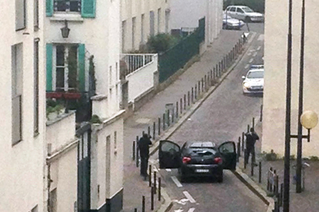 © AFP/Anne Gelbard Charlie Hebdo Attentäter feuern auf Polizeistreife