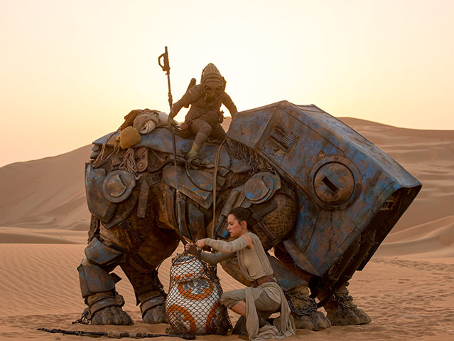 © Walt Disney Pictures Filmszene aus "Star Wars VII"