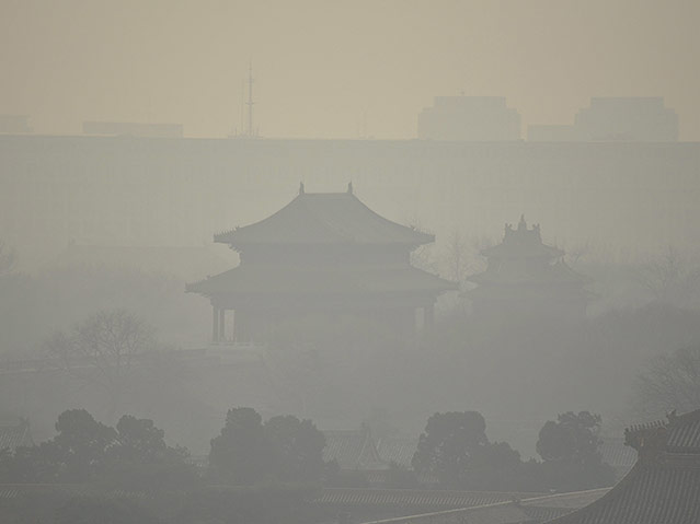 © Reuters Smog in Peking