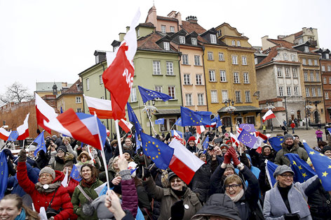 © Reuters/Kacper Pempel Demonstration in Warschau
