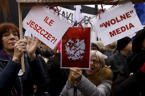 © Reuters/Kacper Pempel Demonstration in Warschau