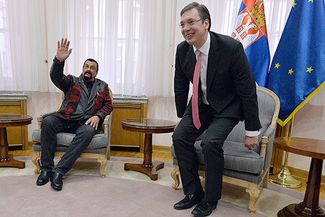 US-Schauspieler Steven Seagal mit dem serbischen Premierminister Aleksandar Vucic